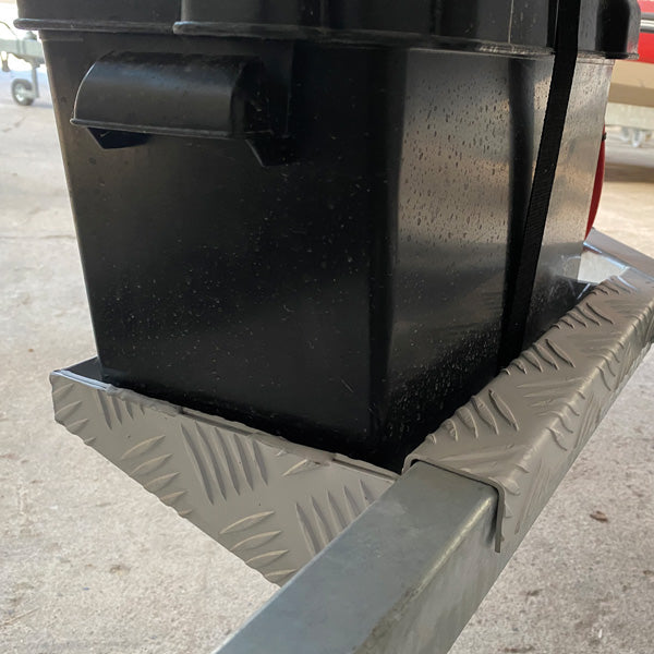 Batterikasse holder i aluminium til trailer vange-2